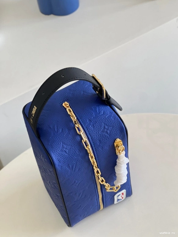 WIS VUITTON KIT LOUIS DOPP 1214